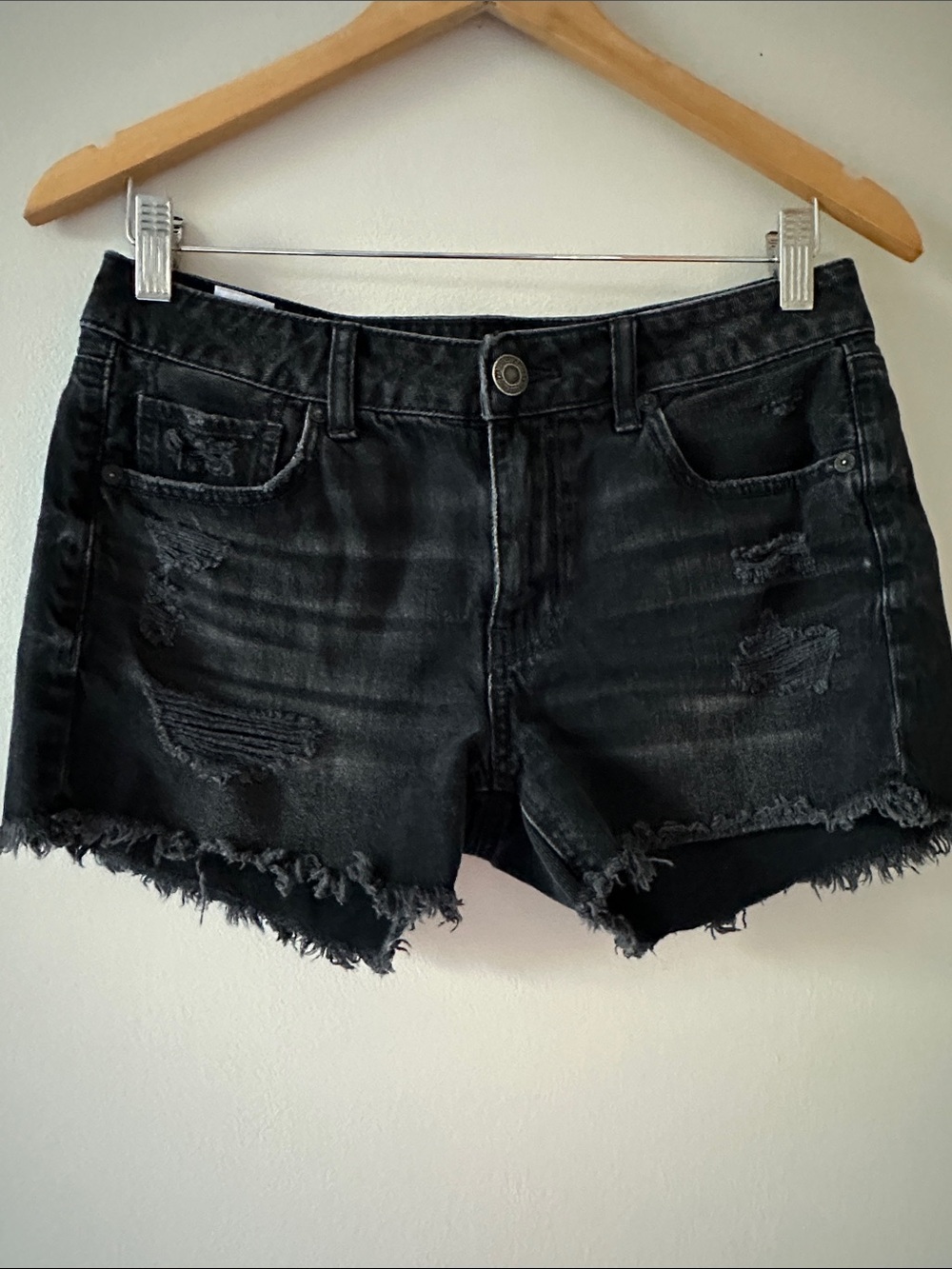 American Eagle Outfitters Black Distressed Tomgirl Midi Shorts - Size 4